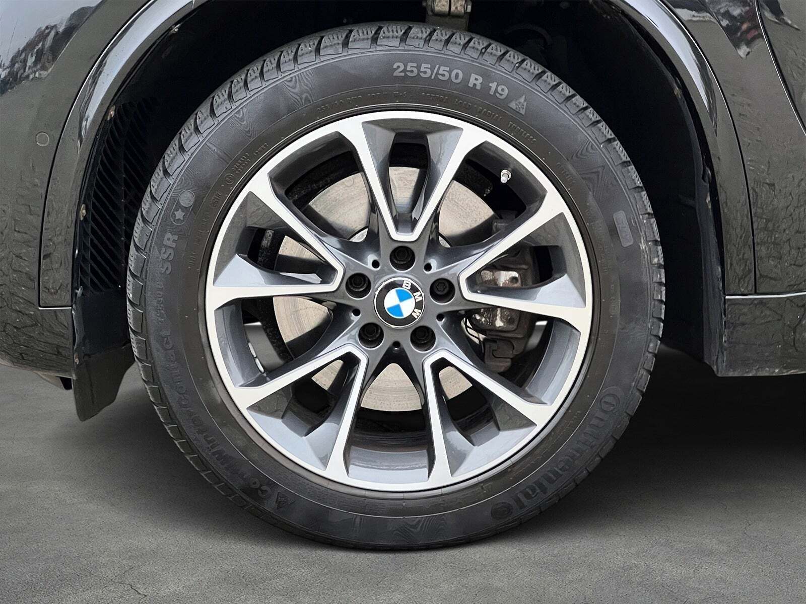 Sort BMW X5 fra 2018