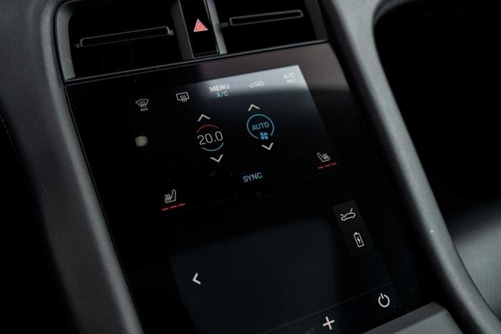 Grå Porsche Taycan 4S fra 2020