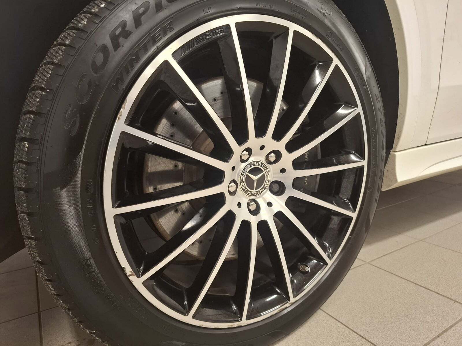 Hvid Mercedes GLE350 de fra 2020