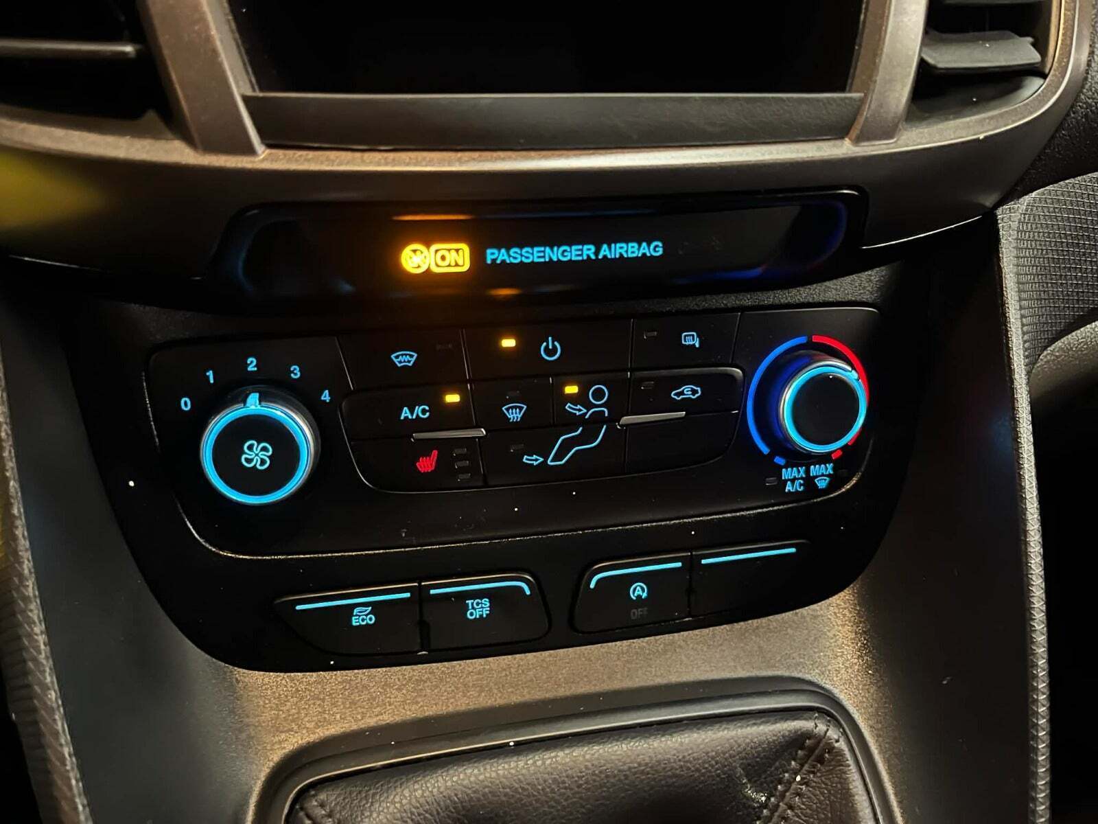 Hvid Ford Transit Connect fra 2021