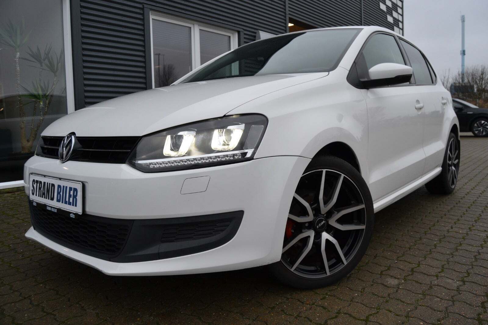 Hvid VW Polo fra 2013