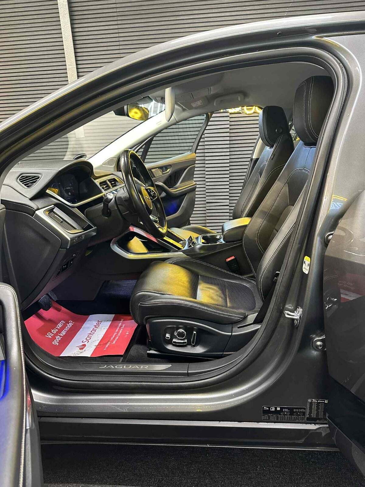 Jaguar I-Pace EV400 HSE AWD