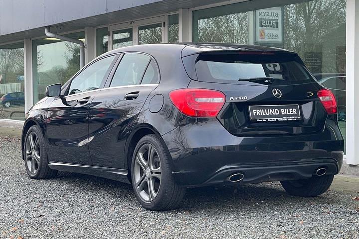 Sort Mercedes A200 fra 2015