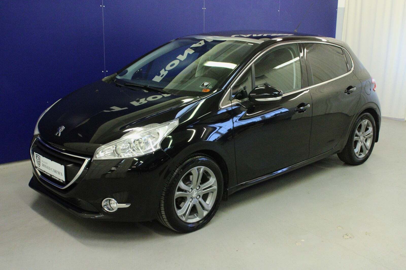 Peugeot 208 1,2 VTi Allure Sky