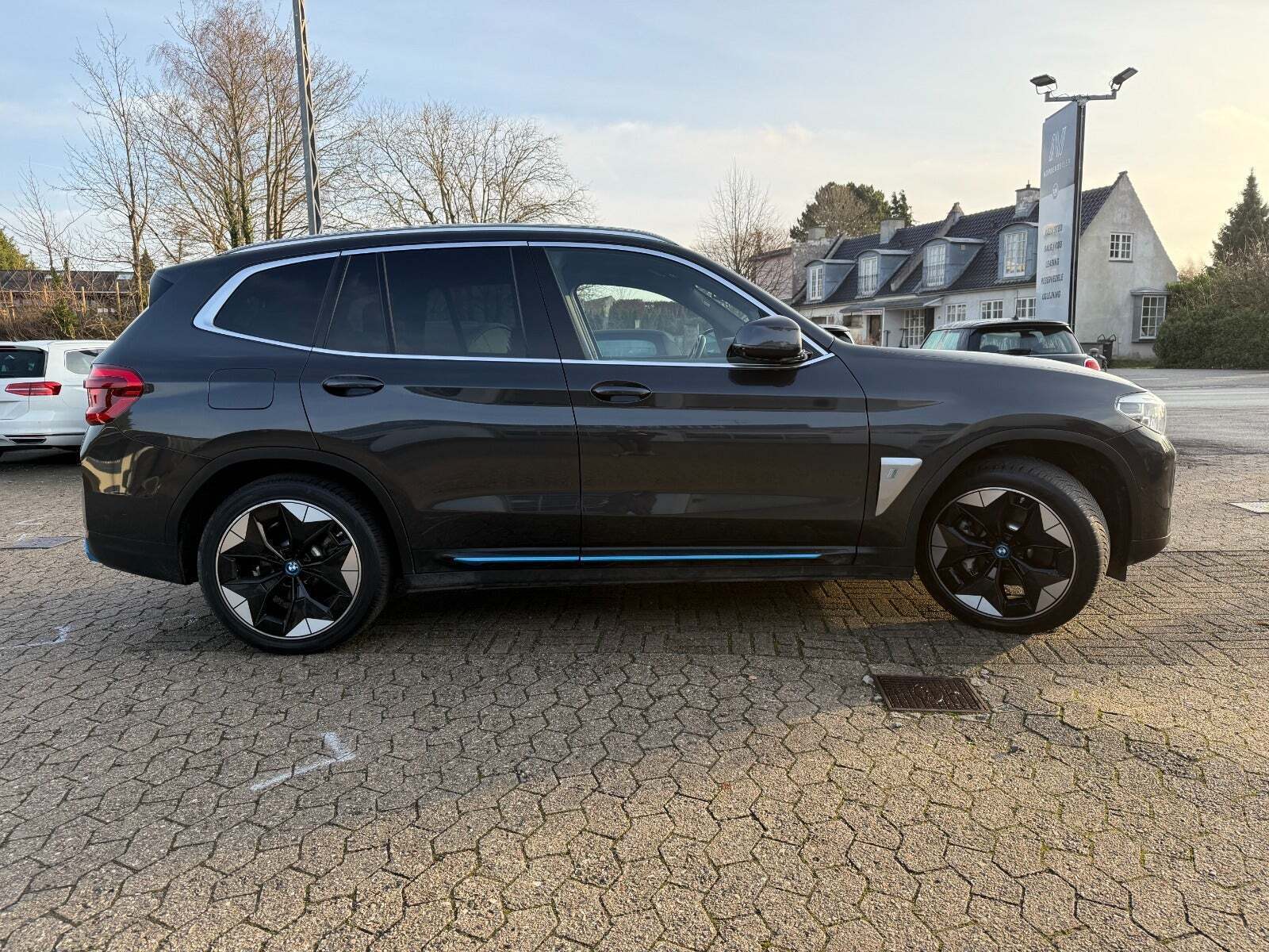 BMW iX3 Charged Plus