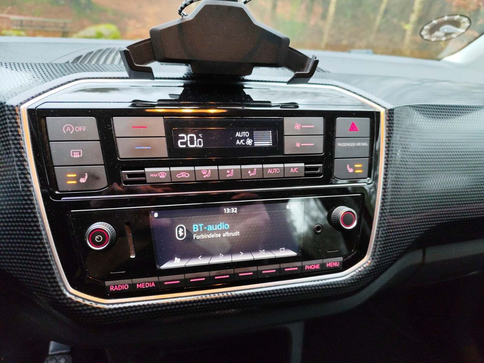 Rød VW UP! fra 2018