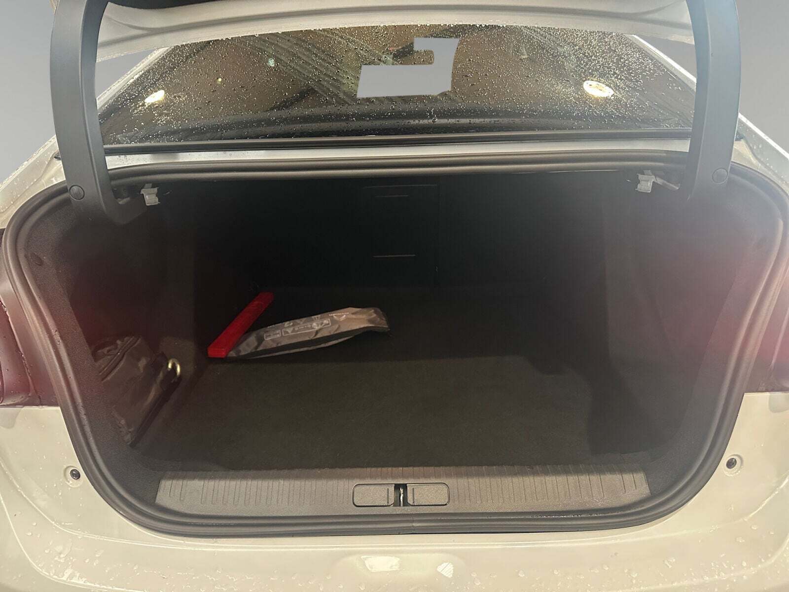 Hvid Citroën ë-C4 X fra 2024