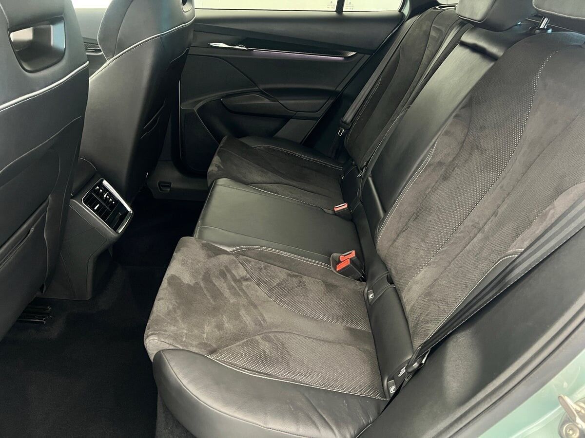 Sølv Skoda Enyaq fra 2022