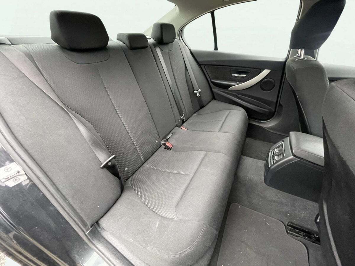 undefined BMW 318i fra 2016