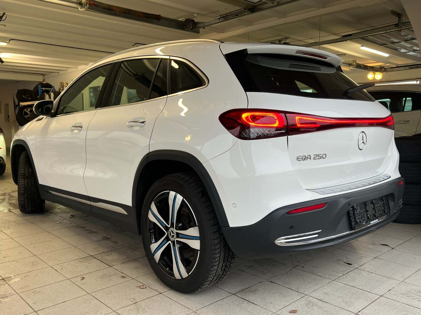 Mercedes EQA250 Electric Art