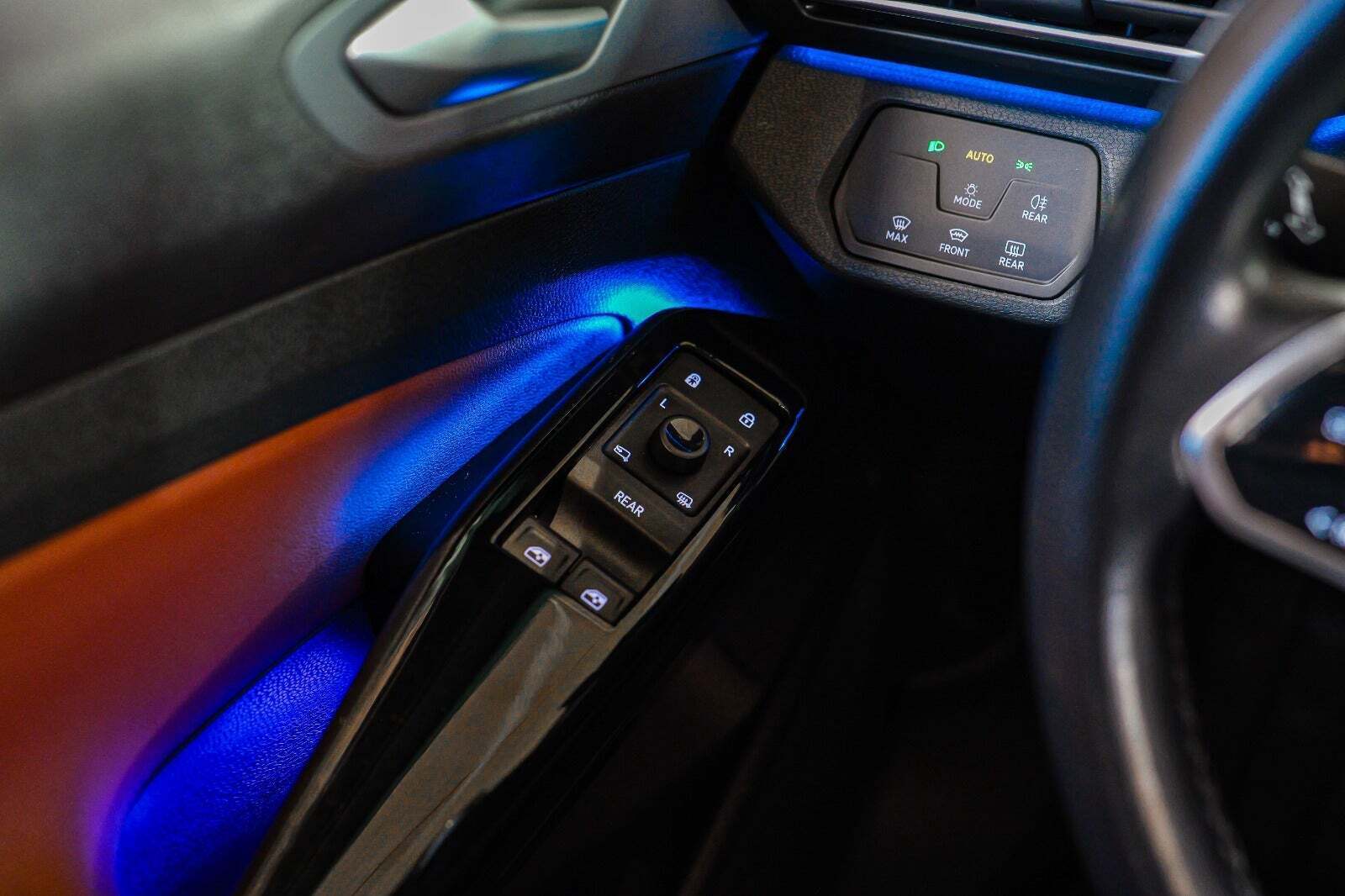 Blå VW ID.4 fra 2021