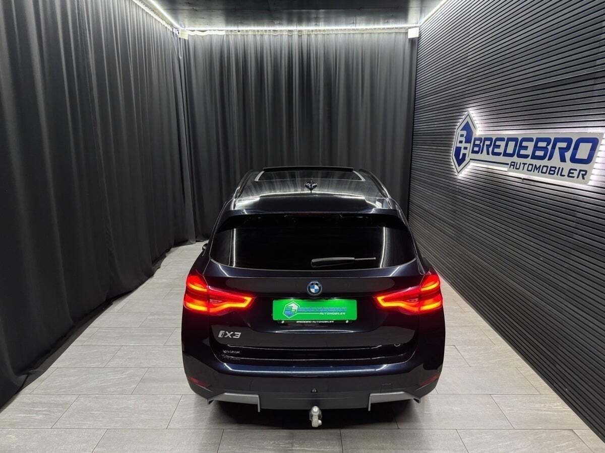 BMW iX3 Charged Plus