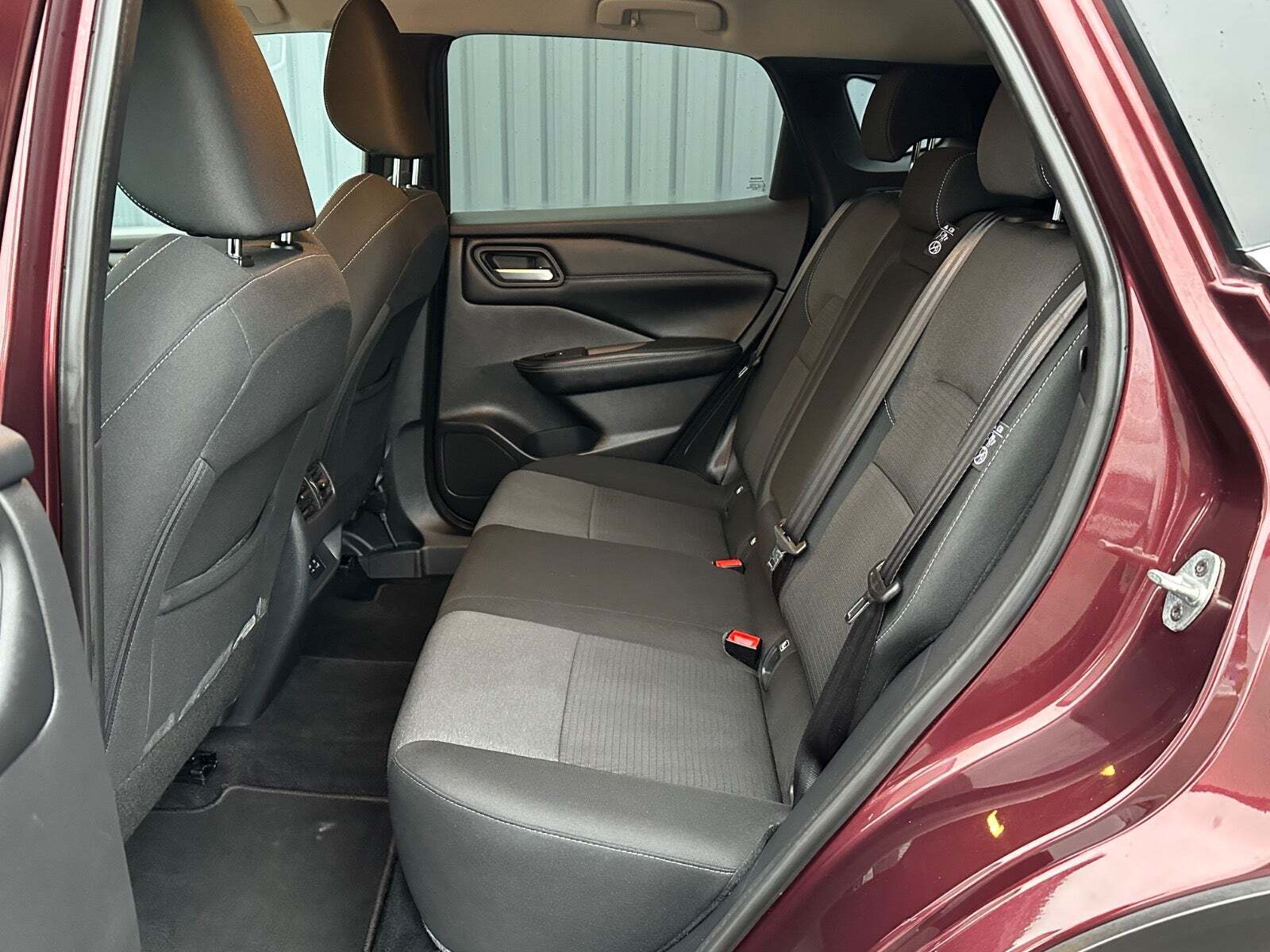 Rød Nissan Qashqai fra 2022