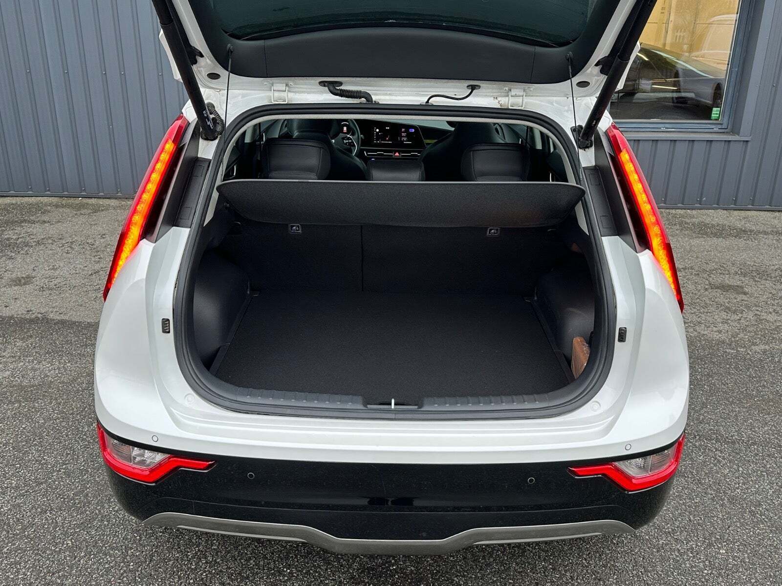 Hvid Kia Niro fra 2022