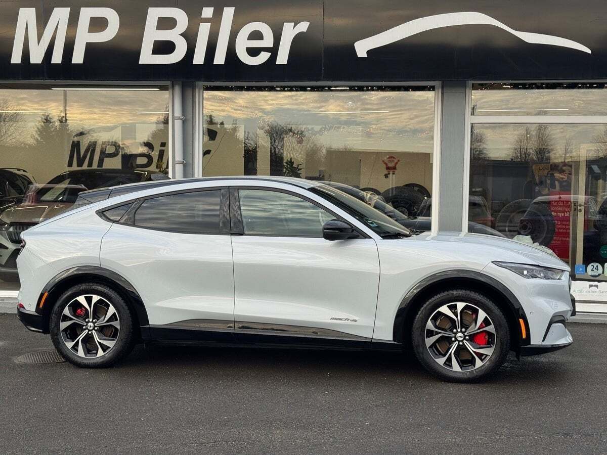 Ford Mustang Mach-E 75 Premium Standard Range AWD