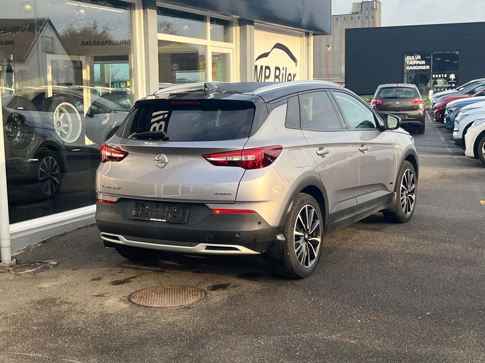 Sølv Opel Grandland X fra 2021
