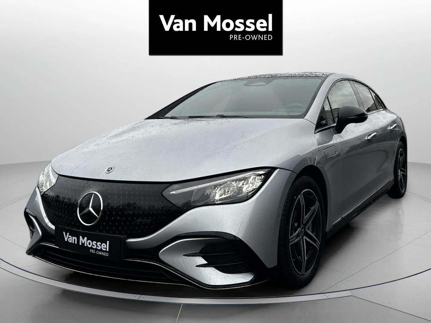 Sølv Mercedes EQE350+ fra 2025