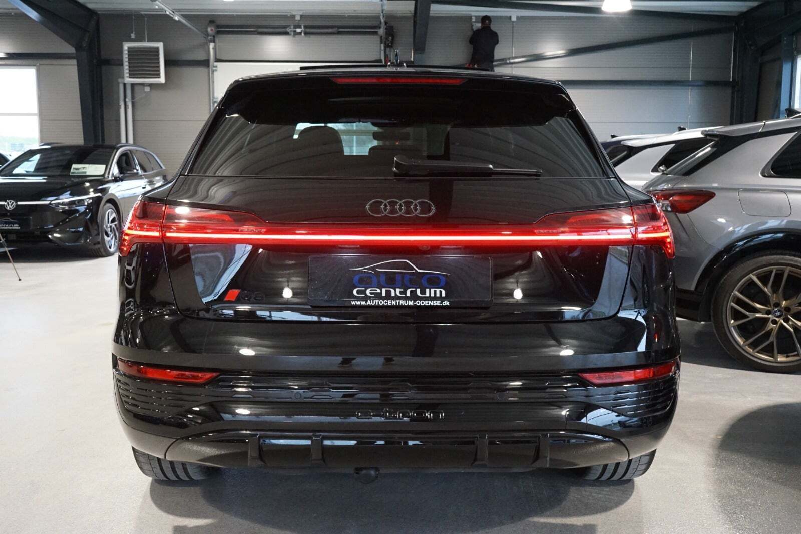 Sort Audi Q8 e-tron fra 2024