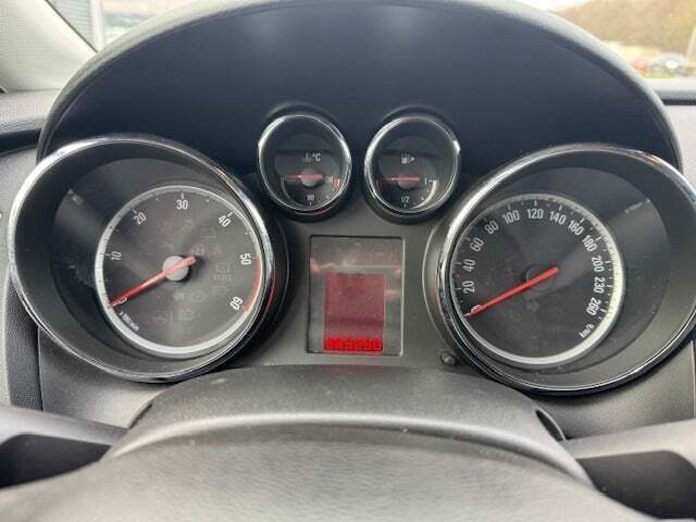 undefined Opel Astra fra 2011