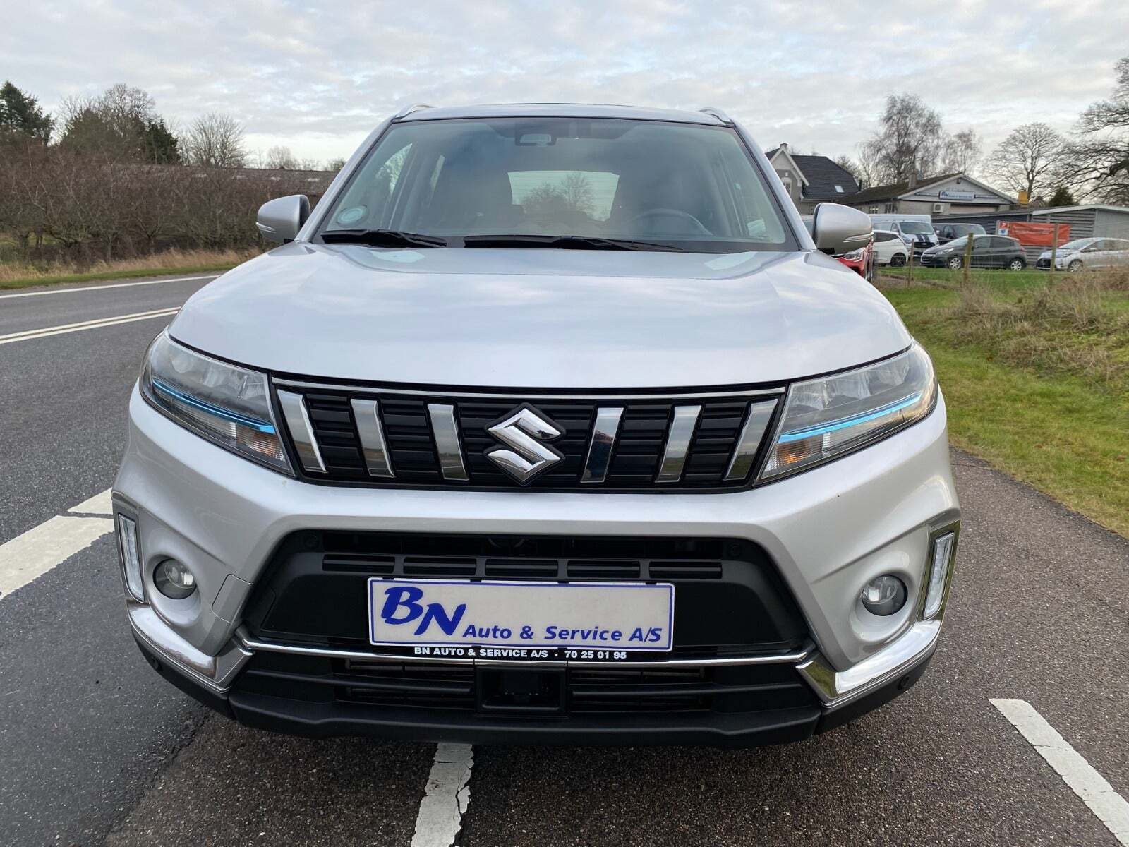 Sølv Suzuki Vitara fra 2022