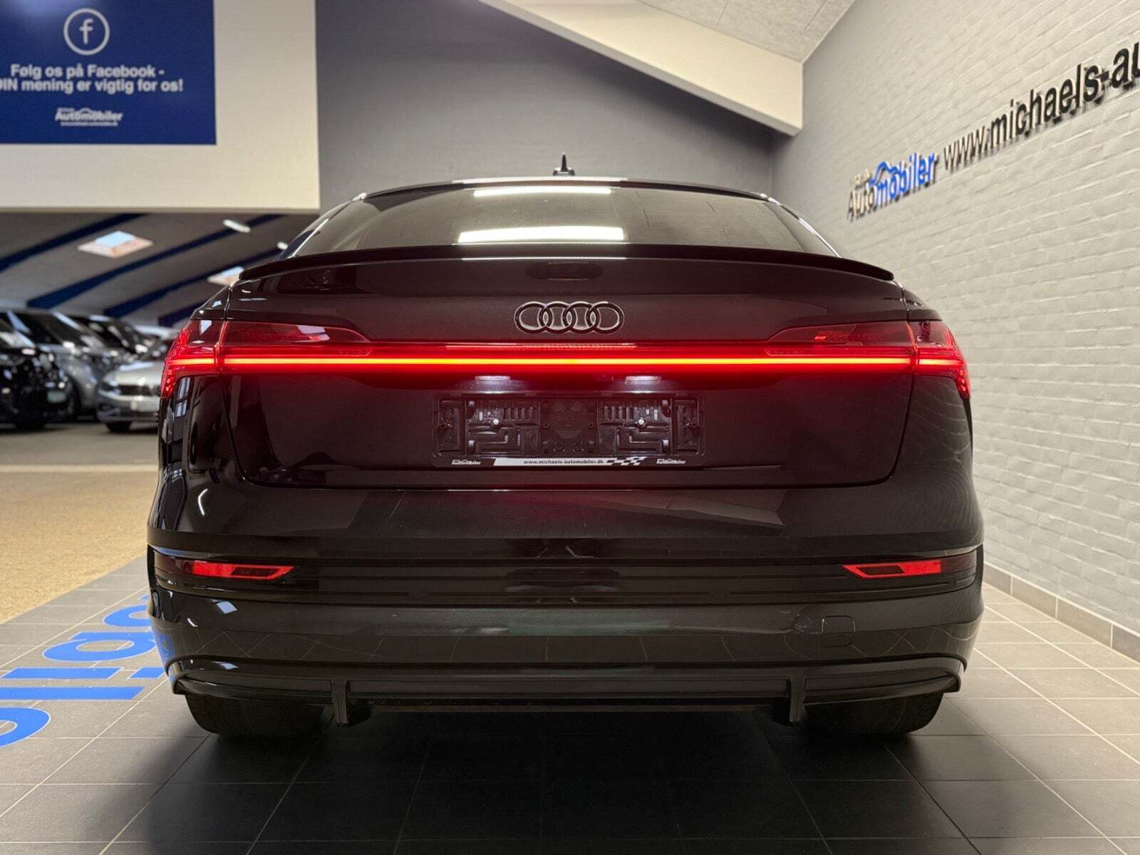 Sort Audi e-tron fra 2022