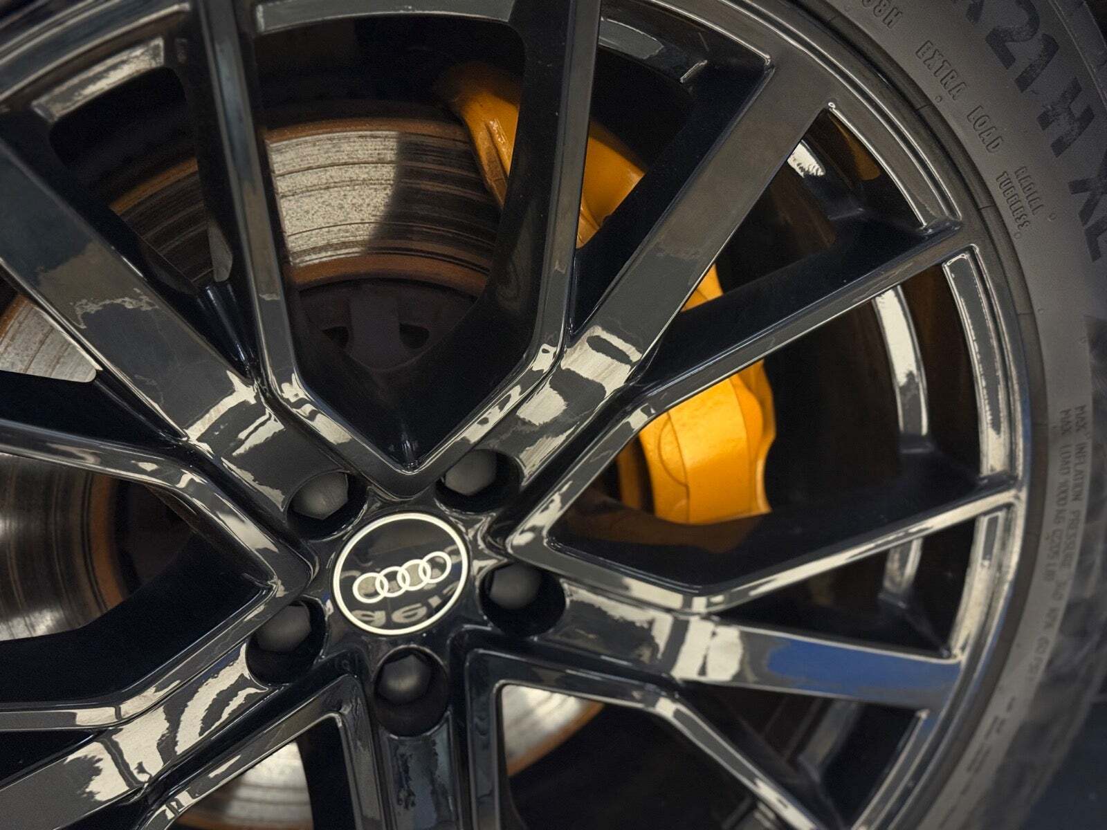 Sort Audi e-tron fra 2022