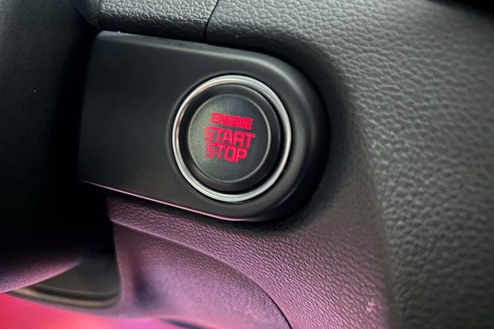 Grå Kia XCeed fra 2022