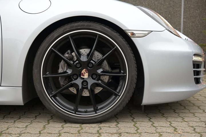 Sølv Porsche Boxster fra 2014