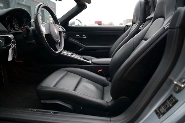 Sølv Porsche Boxster fra 2014