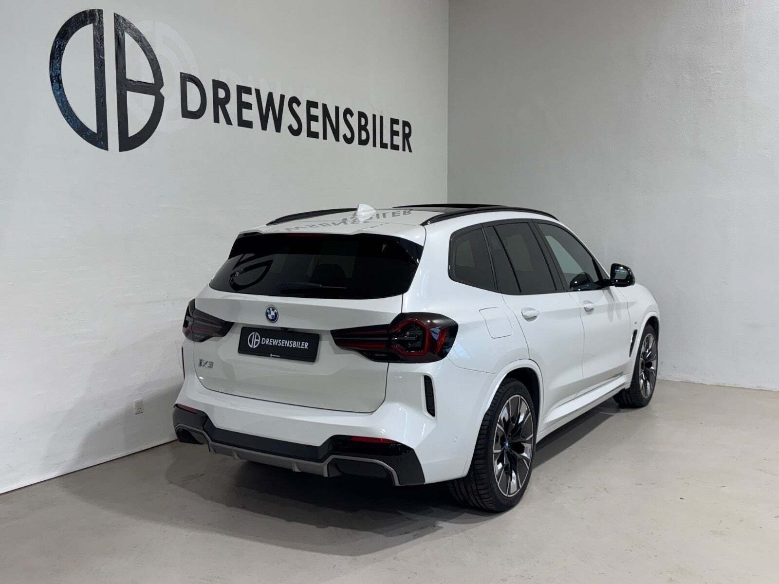 BMW iX3 Charged Plus M-Sport