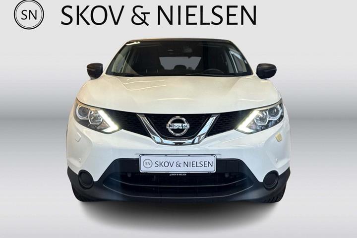 Hvid Nissan Qashqai fra 2016