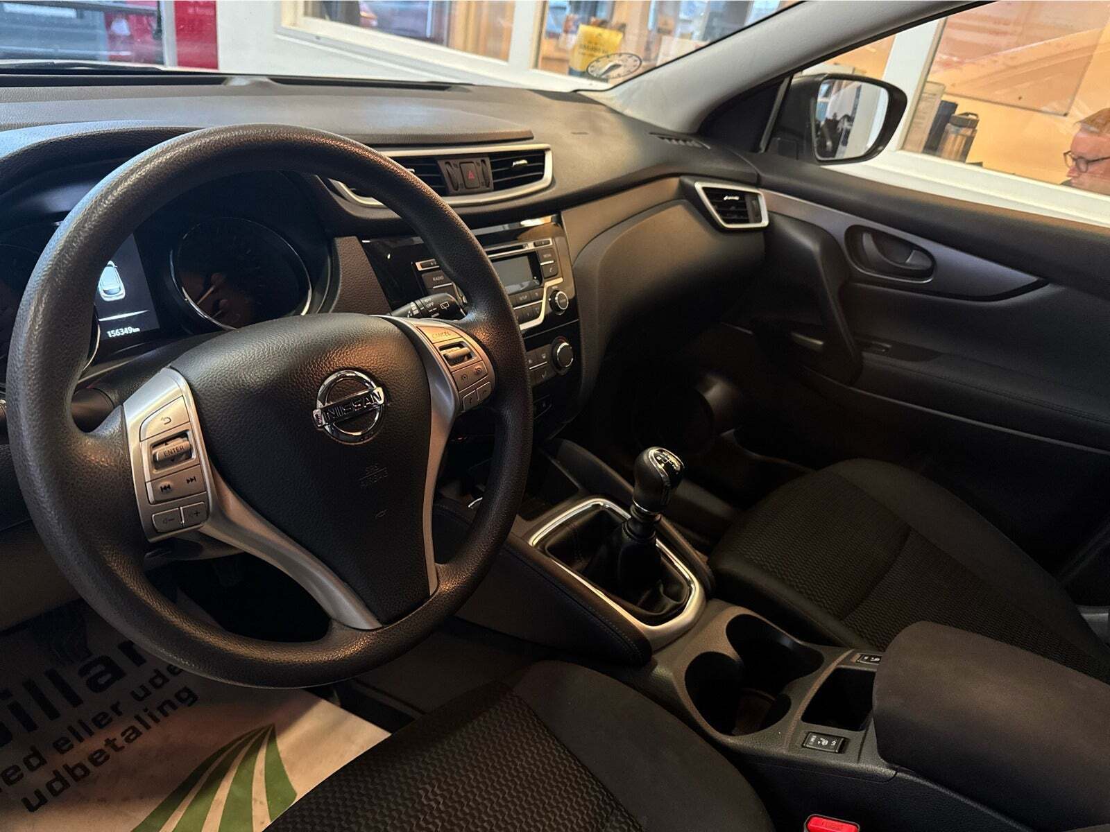 Hvid Nissan Qashqai fra 2014