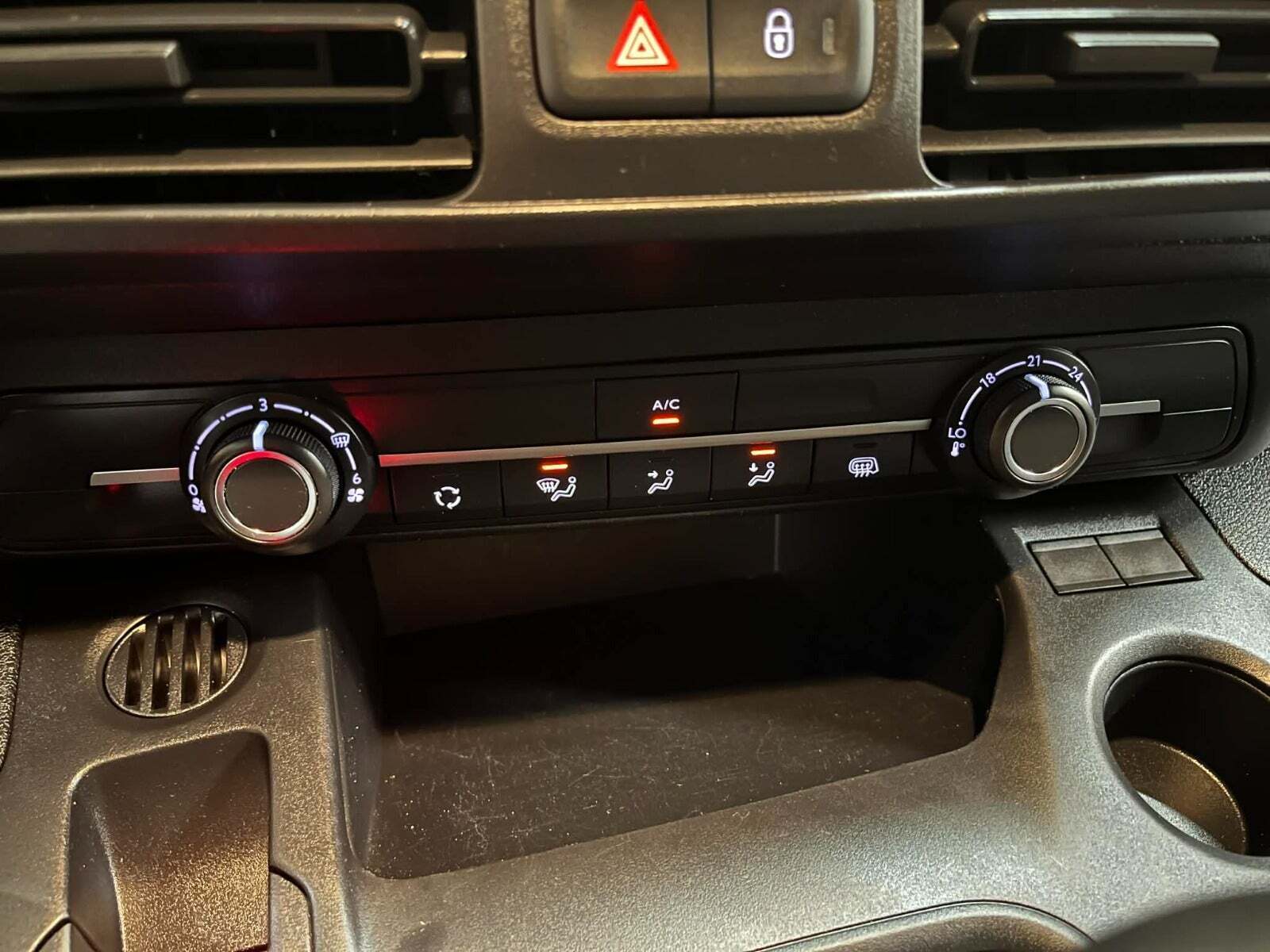 Hvid Opel Combo fra 2022