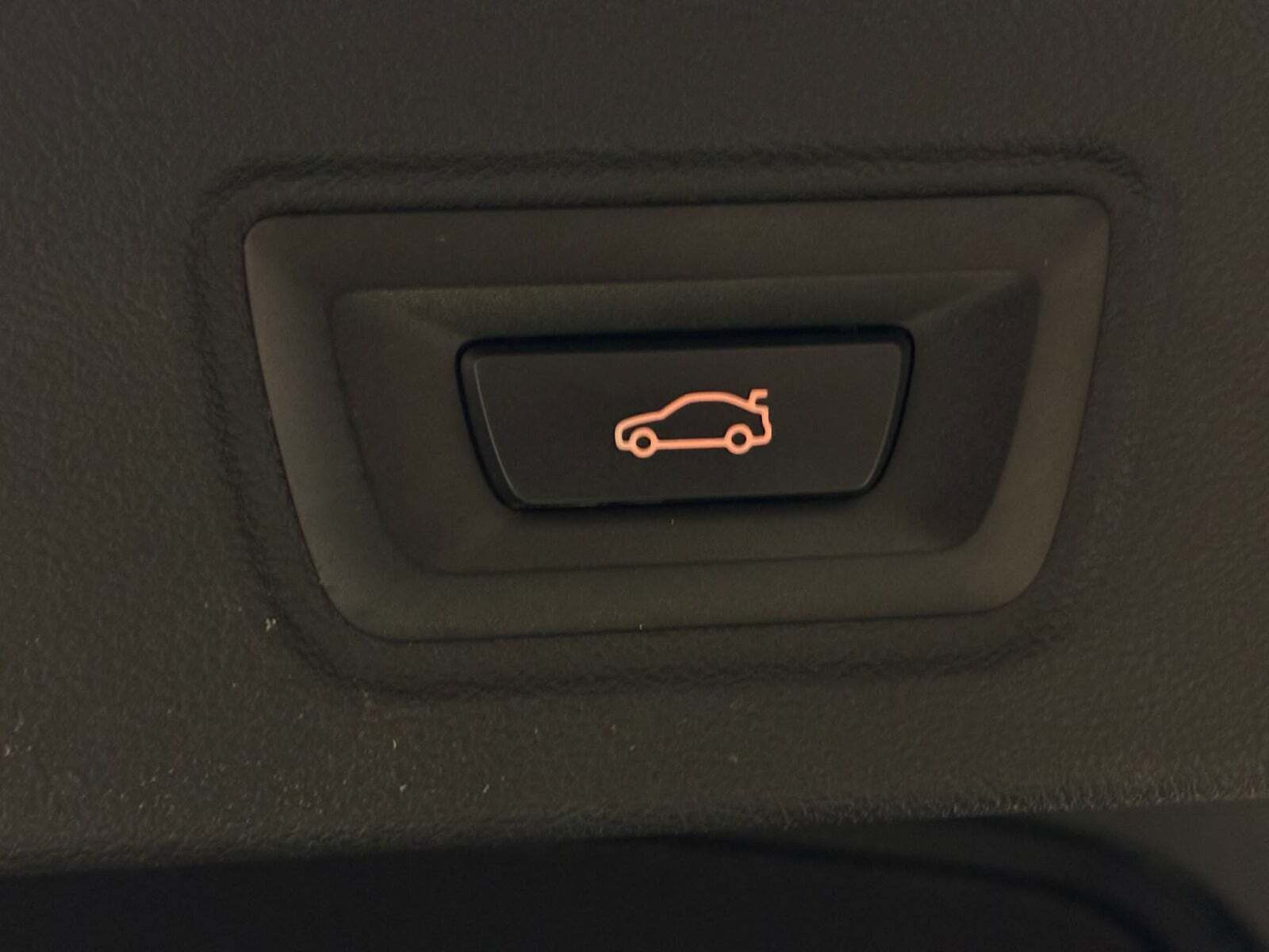 Grå BMW i4 fra 2023