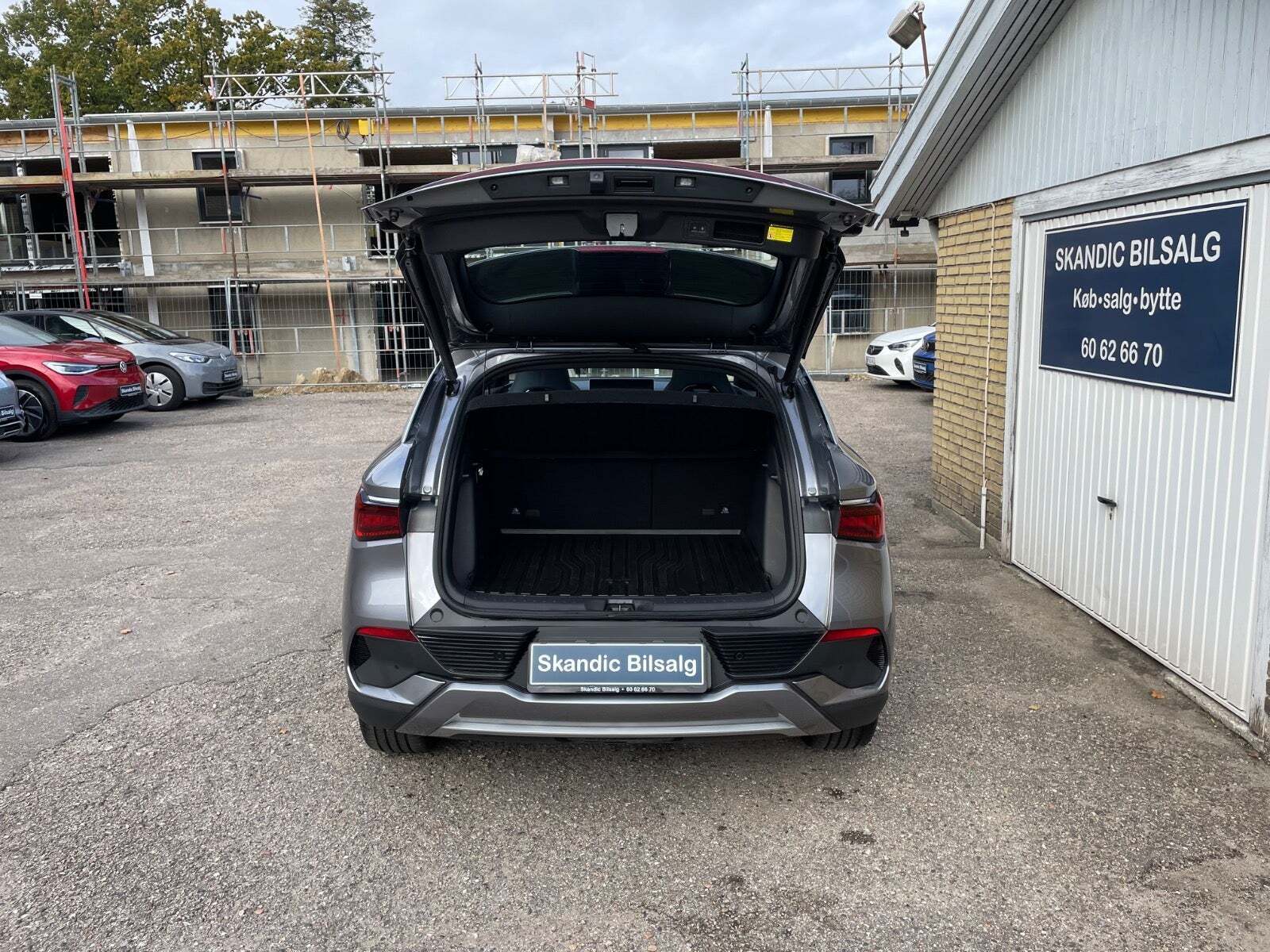 Grå BYD Atto 3 fra 2023