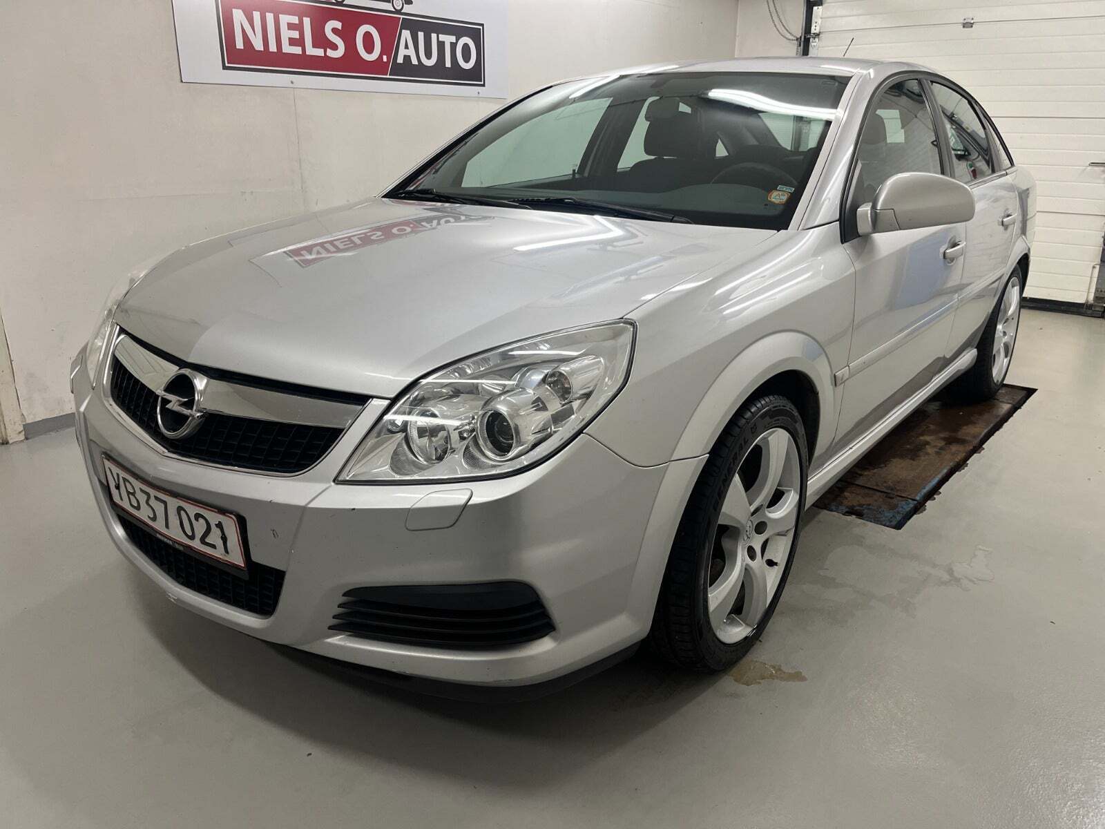 Opel Vectra 1,8 16V 122 Elegance
