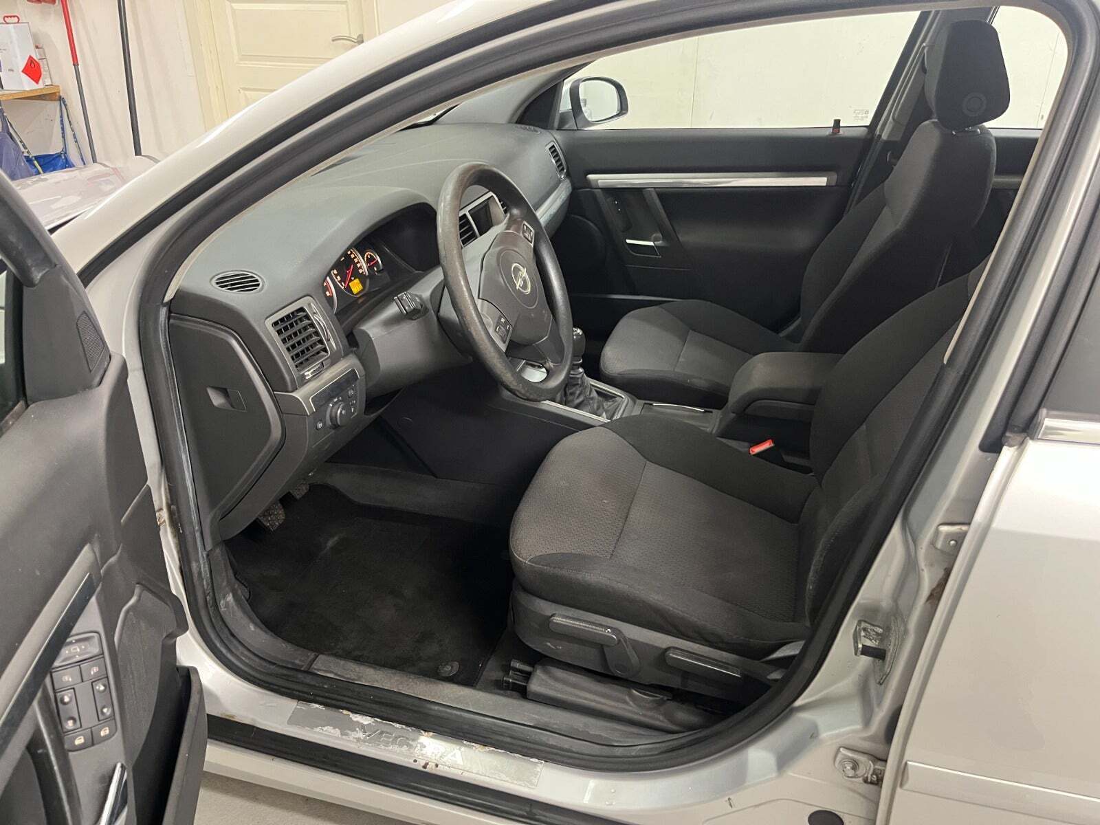 Opel Vectra 1,8 16V 122 Elegance