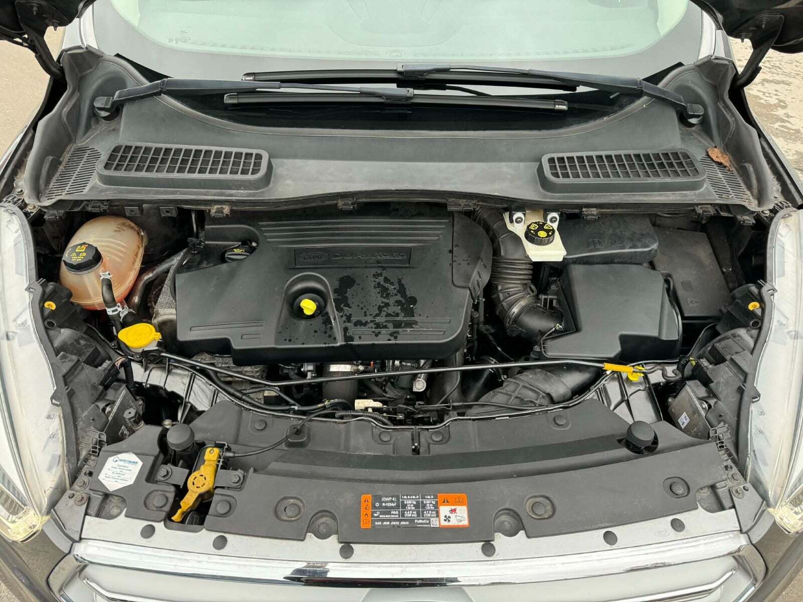 Grå Ford Kuga fra 2017