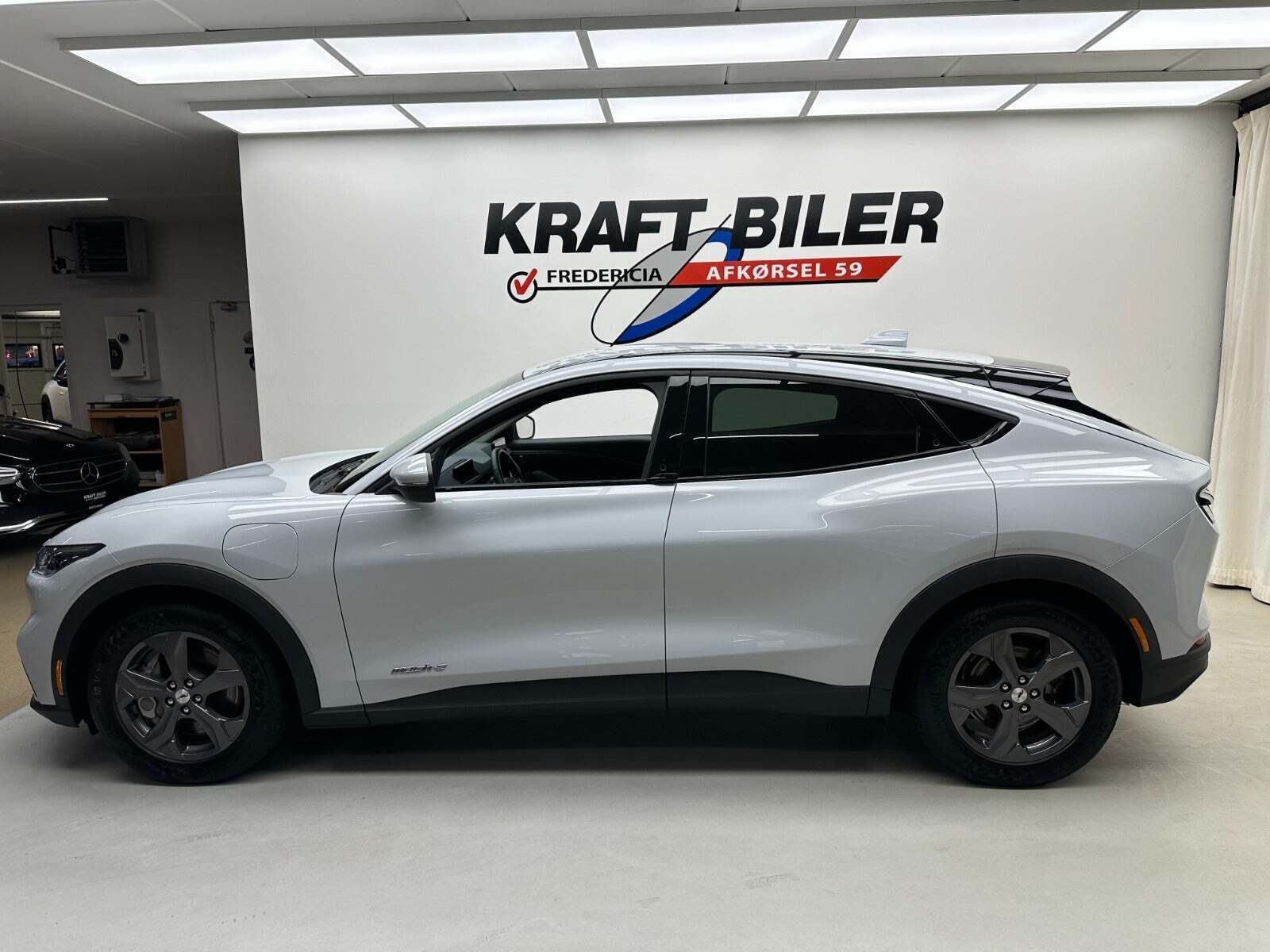 Ford Mustang Mach-E 70 Standard Range