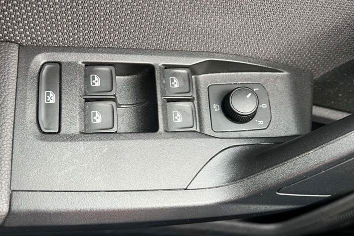 Beige Seat Arona fra 2018