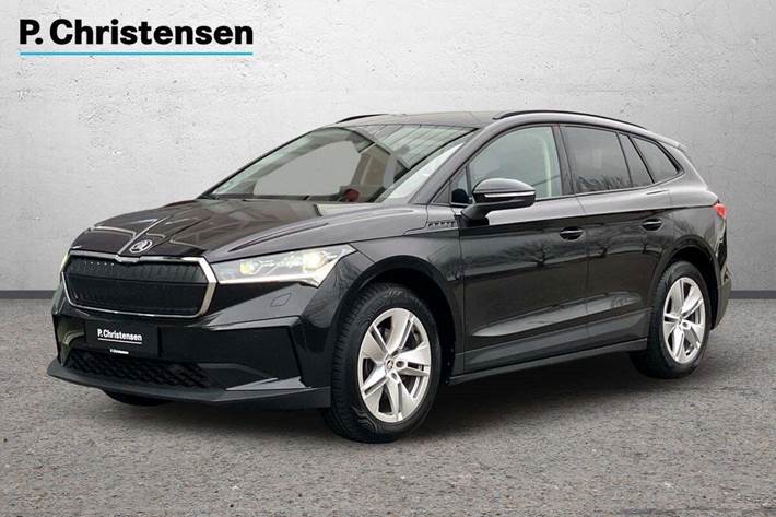 Sort Skoda Enyaq fra 2024 set udefra