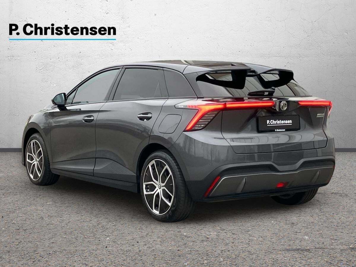 Grå MG 4 fra 2023
