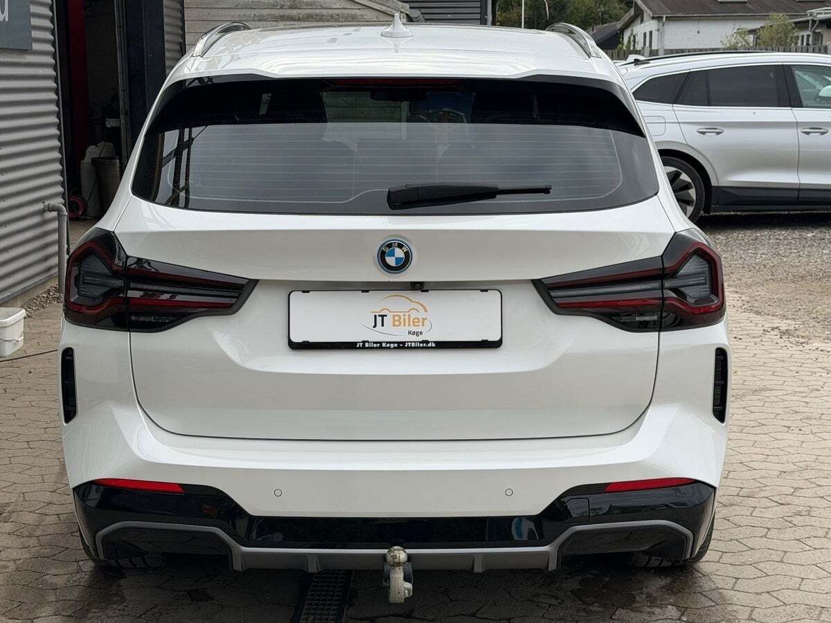 BMW iX3 Charged M-Sport
