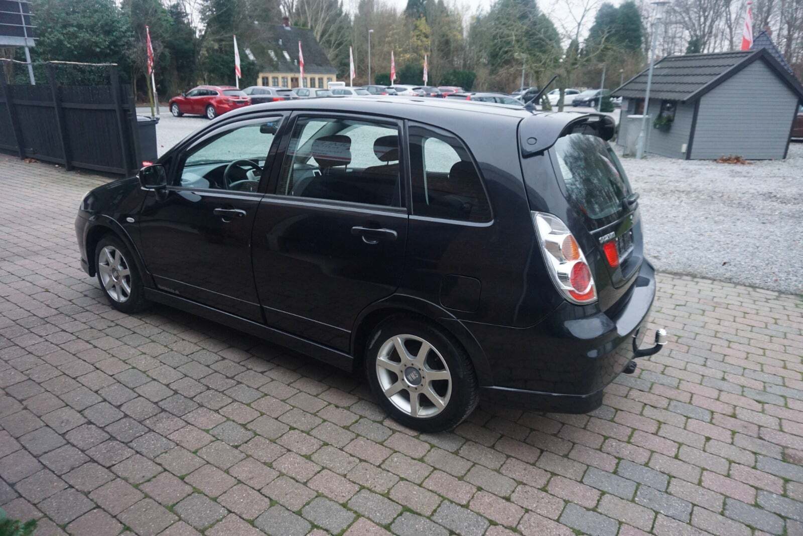 Sort Suzuki Liana fra 2009