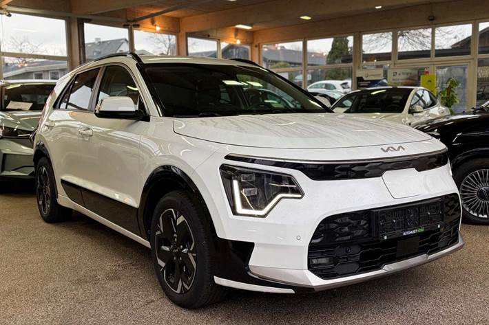 Hvid Kia Niro fra 2023