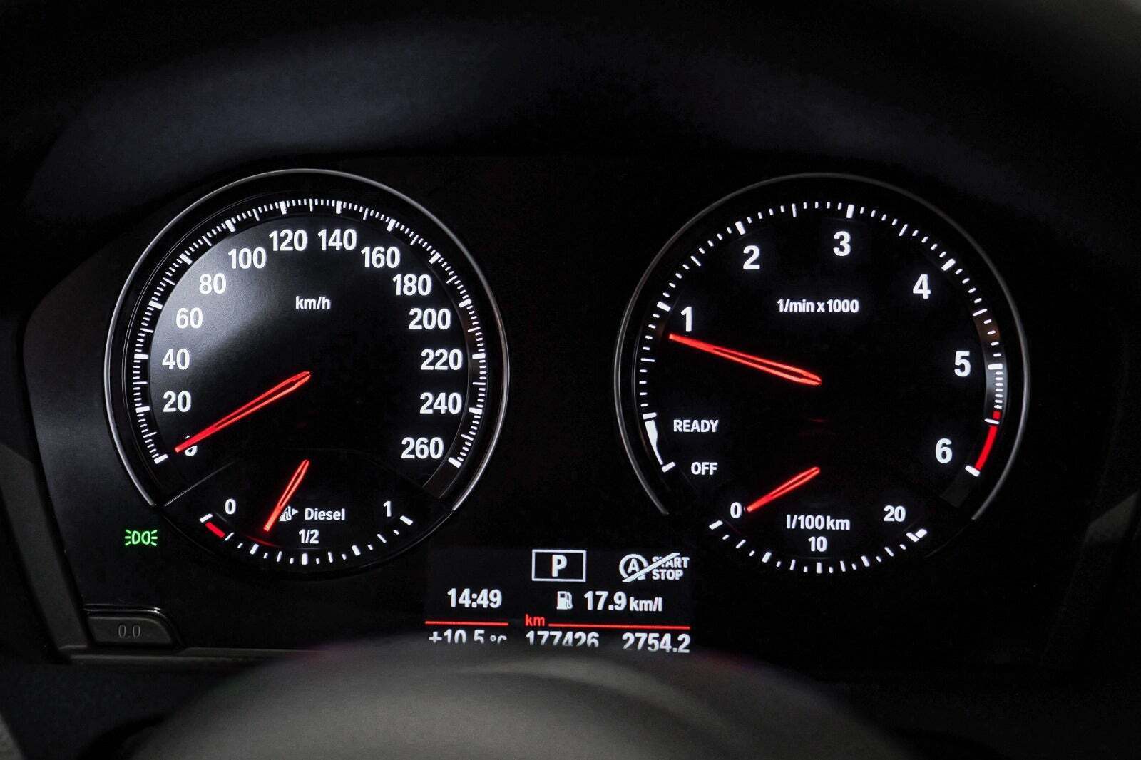 Grå BMW 118d fra 2019