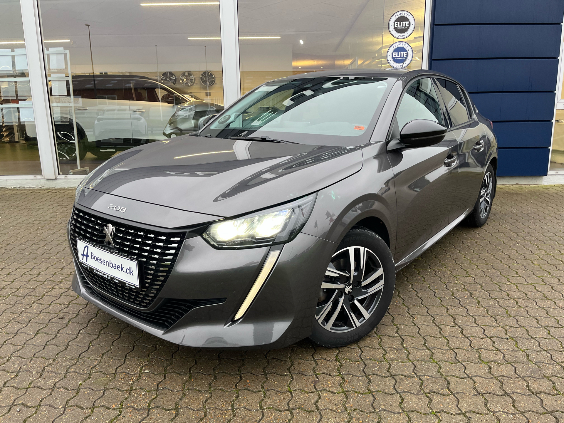 Peugeot 208 1,2 PureTech Selection Sport 100HK 5d 6g