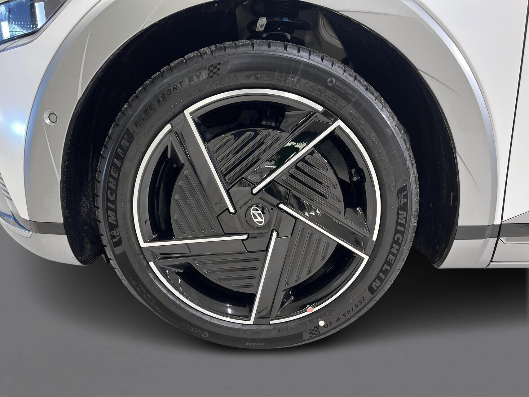 Hvid Hyundai Ioniq 5 fra 2025