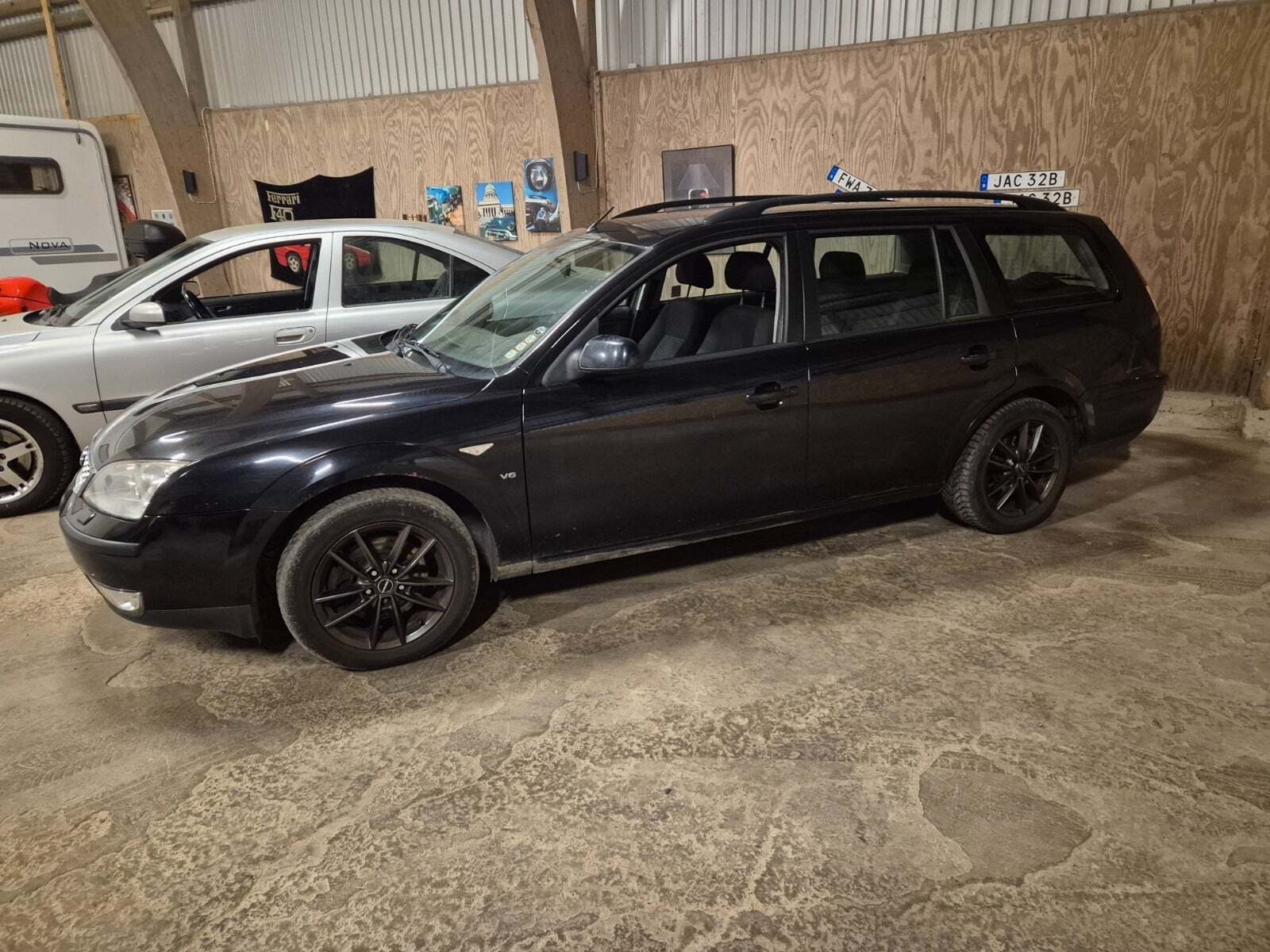 Ford Mondeo 2,5 170 Ebony stc.