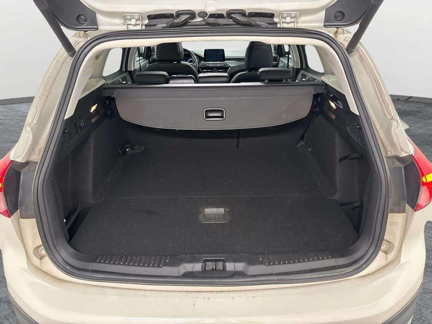 Hvid Ford Focus fra 2019